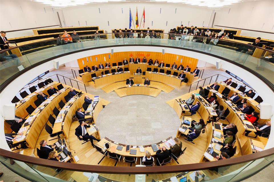 Das beste Vorgehen gegen organisierte Sozialkriminalität war Thema einer Landtagsdebatte. (Archivbild)Lando Hass/dpa