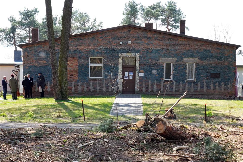 Das damalige Konzentrationslager Buchenwald hatte viele Außenlager - wie das in Schlieben-Berga im heutigen Brandenburg. (Archivbild)Soeren Stache/dpa