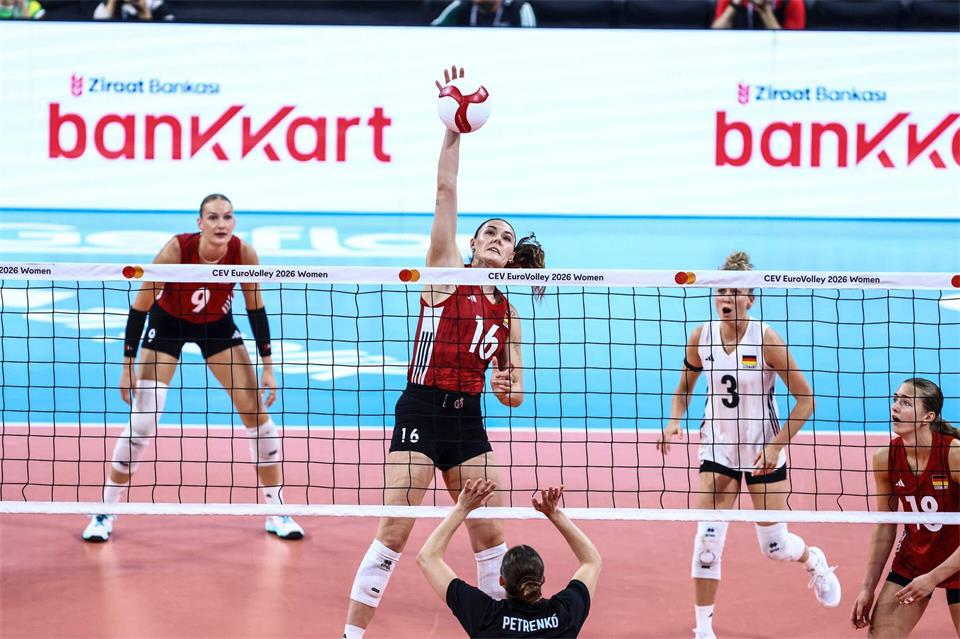 Das deutsche Team hat das Achtelfinale fest im Blick.CEV/dpa