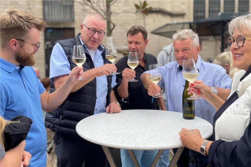 Das diesjährige Weinfest – hier im Jahr 2025 – vergrößert seine Fläche und sein Angebot (Archivfoto).