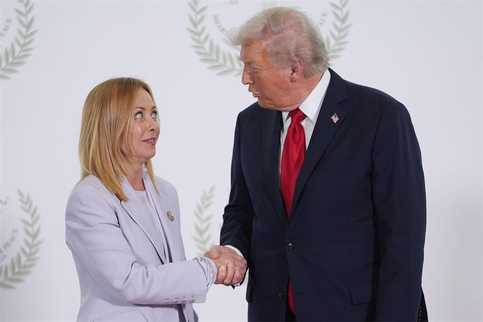 Das einst enge Verhältnis mit US-Präsident Trump bekam einen herben Dämpfer. (Archivbild)Evan Vucci/AP Pool/AP/dpa