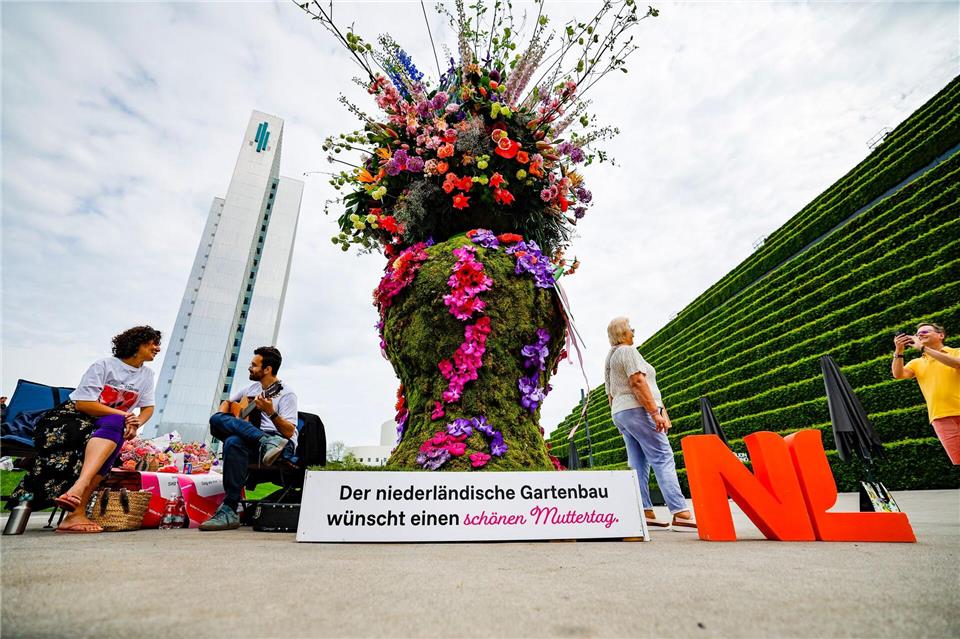 Das farbenfrohe Fotomotiv ist heute nur fünf Stunden lang zu sehen.Thomas Banneyer/dpa