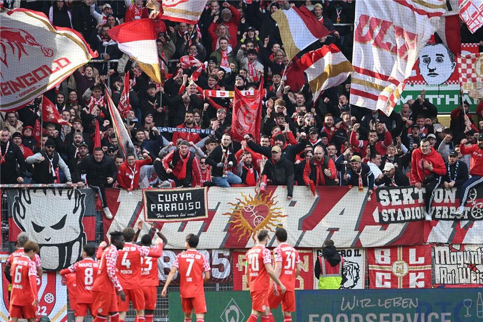 Das frühe 1:0 widmeten die Mainzer dem verletzten Silas.Carmen Jaspersen/dpa