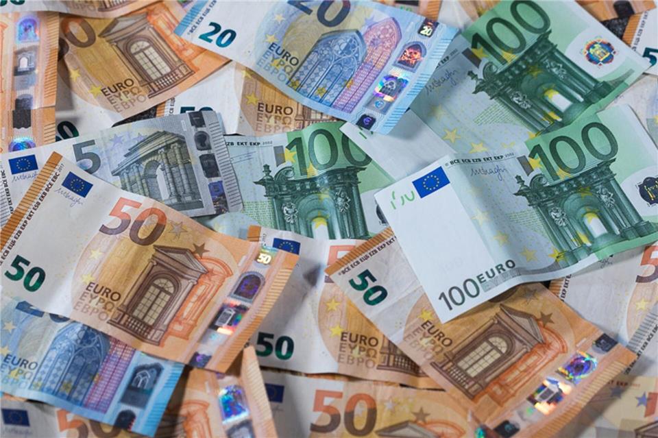 Das hessische Parlament hat neue Gesetze für die Finanzierung von Land und Kommunen beschlossen. (Symbolbild)Jens Büttner/dpa-Zentralbild/dpa