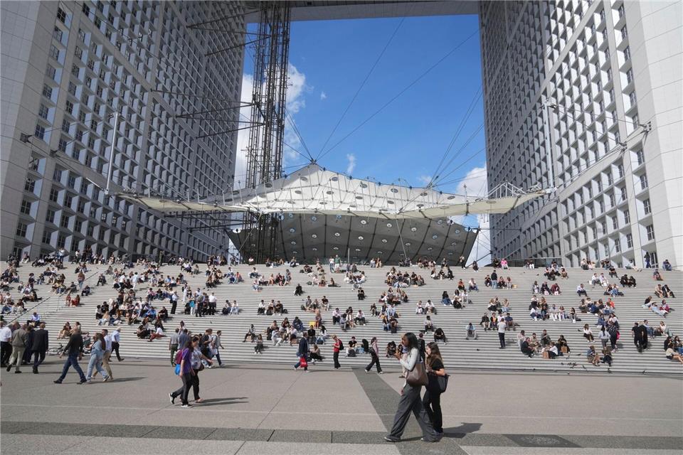 Das hochverschuldete Frankreich braucht einen Sparhaushalt.Michel Euler/AP/dpa