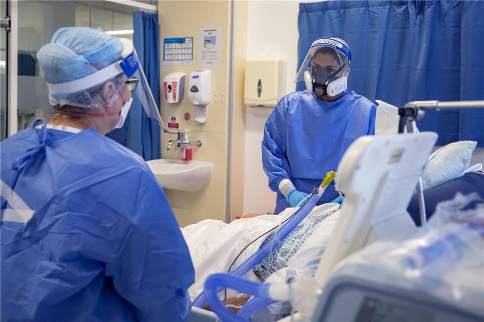 Das höhere Risiko von Übergewichtigen für einen schweren Krankheitsverlauf war Medizinern auch bei Covid aufgefallen. (Illustration)Peter Byrne/PA Wire/dpa