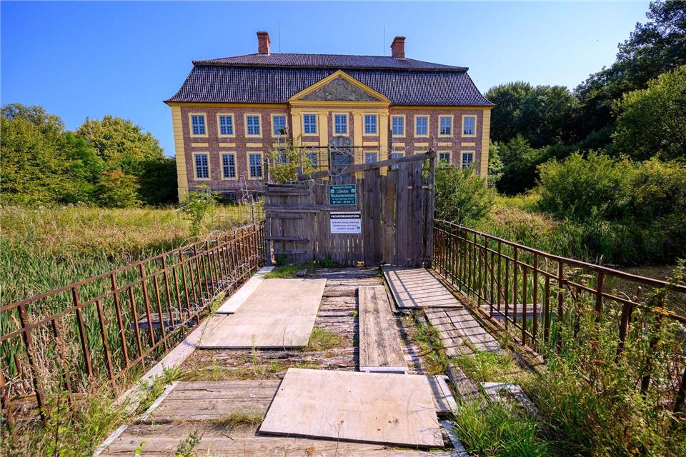 Das kulturgeschichtlich bedeutende Schloss Johannstorf im nordwestmecklenburgischen Dassow ist abgebrannt. (Archivbild)Jens B�ttner/dpa-Zentralbild/dp
