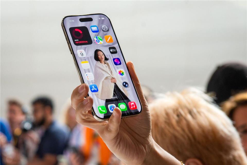 Das - mal abgesehen vom Kamerabuckel - bisher dünnste iPhone - das iPhone Air. Und taugt das was?Andrej Sokolow/dpa/dpa-tmn