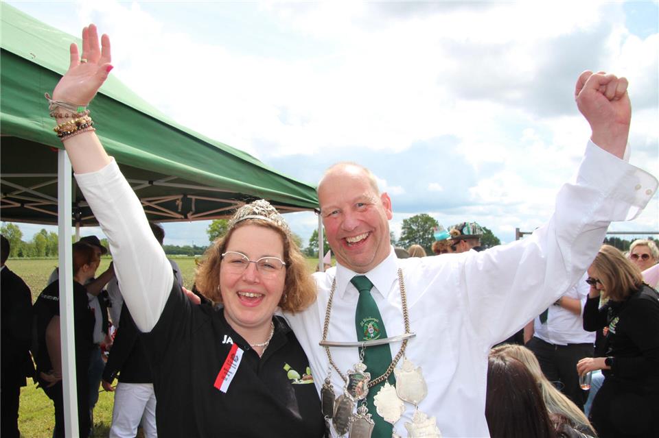 Das neue Königspaar in Holthausen-Bleking: Martin Holtkamp und Stefanie Nieland.