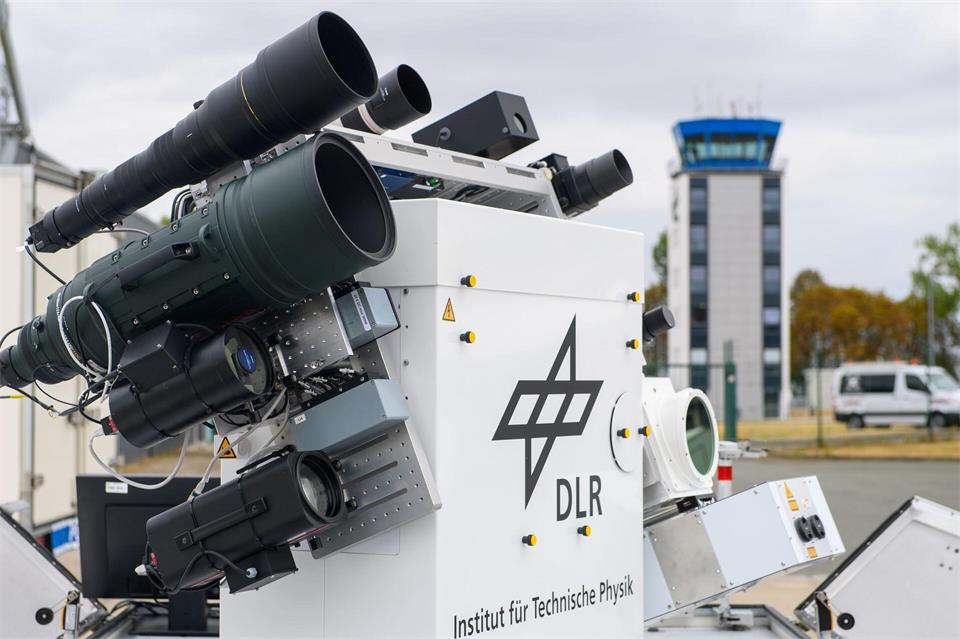 Das neue Technologiezentrum in Cochstedt verbindet Forschung und Entwicklung mit den praktischen Anforderungen der Sicherheitsbehörden.Klaus-Dietmar Gabbert/dpa