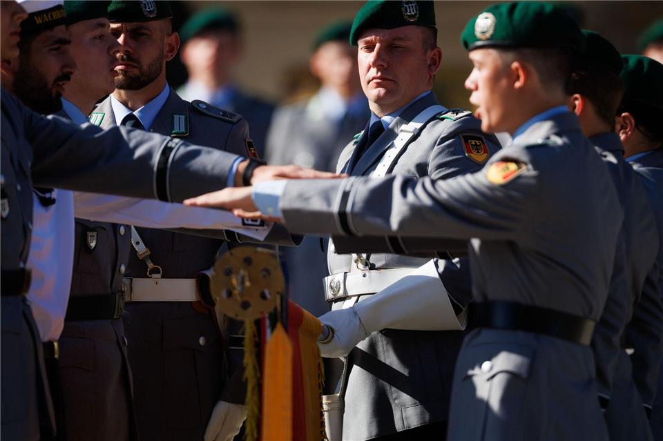 Das öffentliche Gelöbnis von Bundeswehr-Rekruten vor dem Berliner Abgeordnetenhaus war das dritte dieser Art seit der Premiere 2024.Carsten Koall/dpa