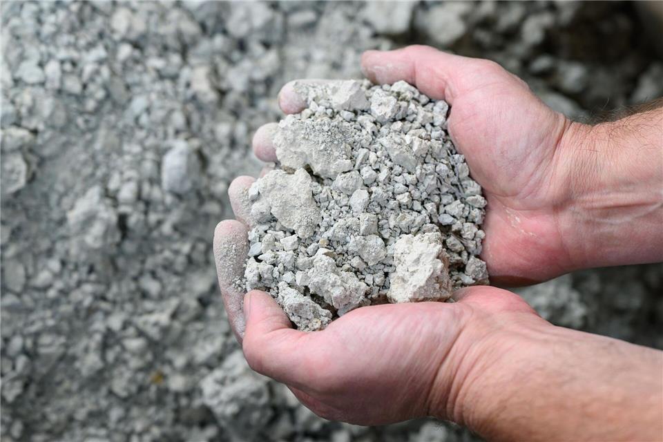 Tradition in Ton: Töpferfamilien bewahren ihr Handwerk Das reiche Tonvorkommen machte das Dorf Crinitz einst zur Töpferhochburg.Patrick Pleul/dpa
