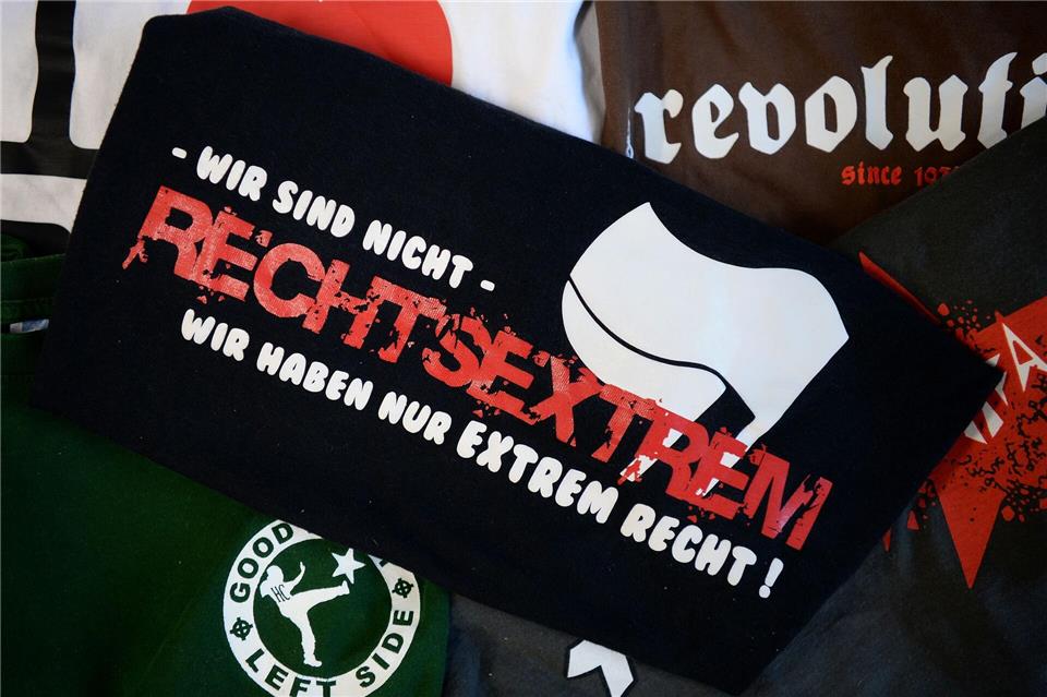 Das sächsische Aussteigerprogramm für Extremisten hat 2025 auch 15 Rechtsextreme aufgenommen (Symbolbild).picture alliance / dpa