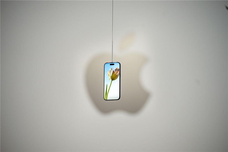 Apple macht mit schlankem iPhone Ansage für die Zukunft Das schlankere iPhone Air zeigt, wohin die Reise bei Apples Smartphones geht.Andrej Sokolow/dpa
