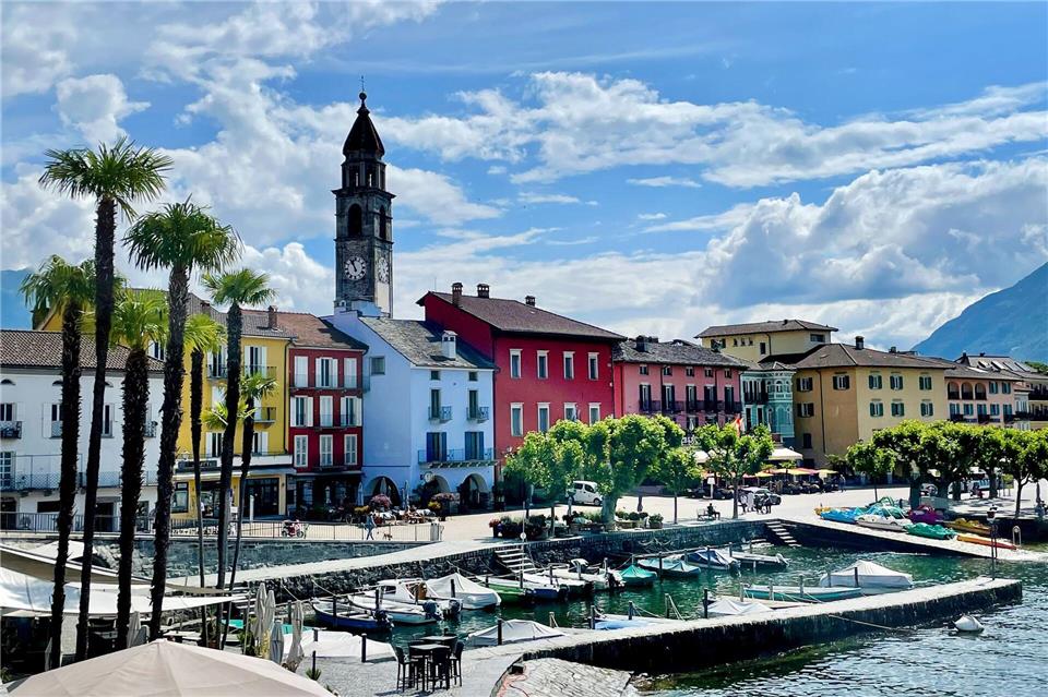 Das schweizerische Ascona liegt am Ufer des Lago Maggiore, durch den die Grenze zu Italien verläuft.Bernhard Krieger/dpa-tmn