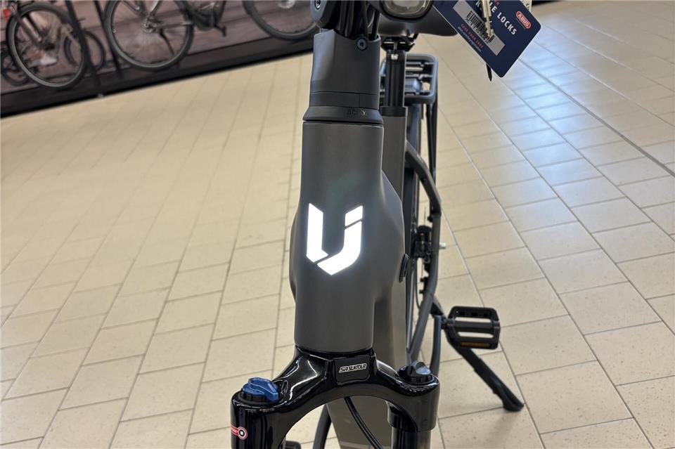 Das stylische Tagfahrlicht befindet sich vorne im Logo von Urban Jungle.