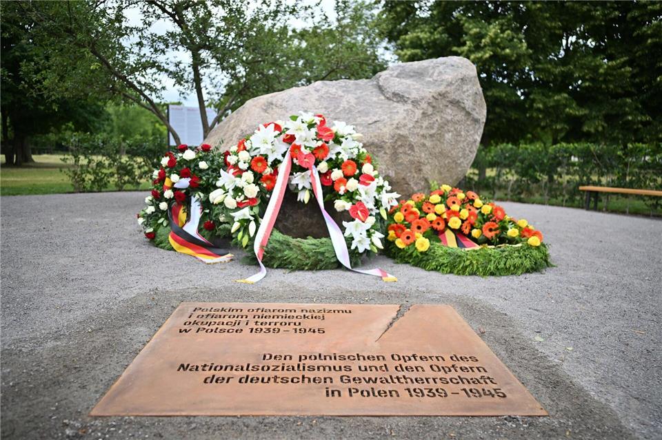 Das temporäre Denkmal soll ersetzt werden durch eine Gedenkstätte. (Archivbild)Sebastian Christoph Gollnow/dpa