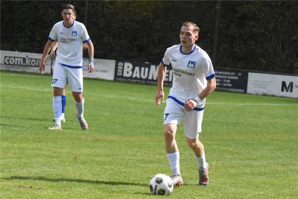 Das vorletzte Auswärtsspiel führt Fynn Borremans und die Westfalia auf Sendener Kunstrasen.