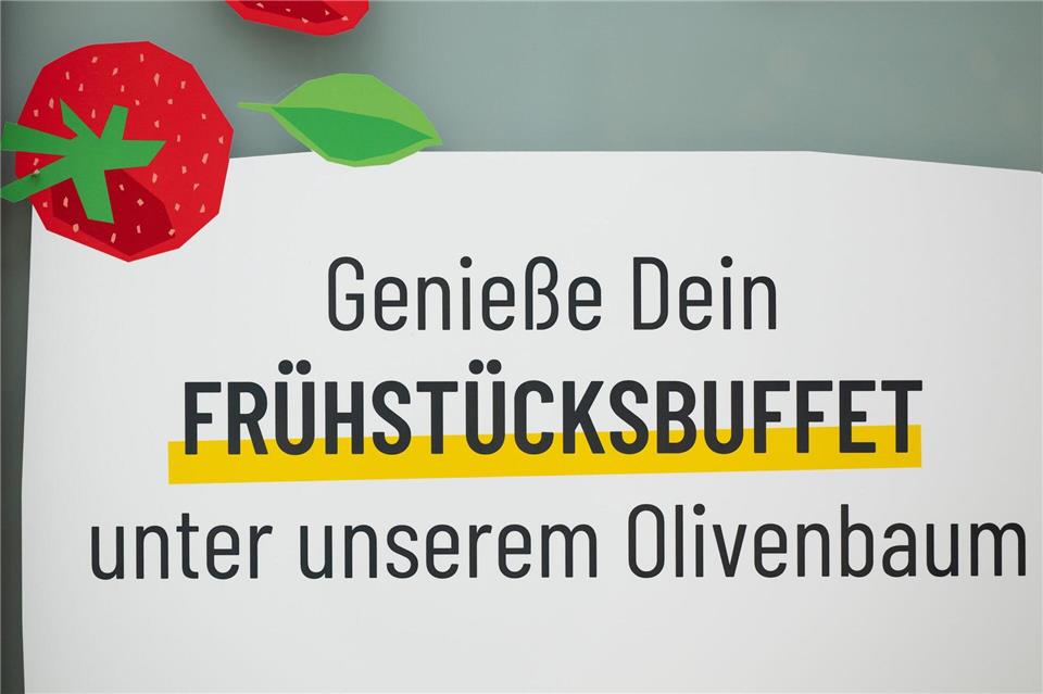 Dass Restaurants häufiger ihre Gäste duzen, ist nicht zu übersehen. (Symbolbild)Sebastian Kahnert/dpa