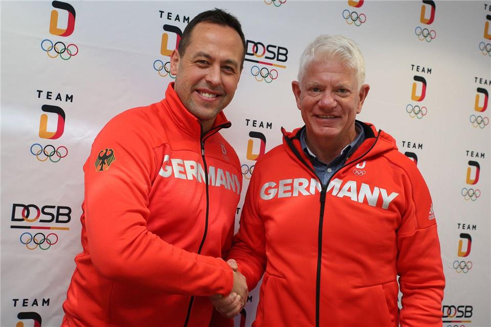 Marco Sturm schreibt NHL-Geschichte - Traumstart in Boston Dass der damalige DEB-Präsident Franz Reindl (r) Marco Sturm (l) 2015 zum Bundestrainer machte, erwies sich als Glücksfall.Karl-Josef Hildenbrand/dpa
