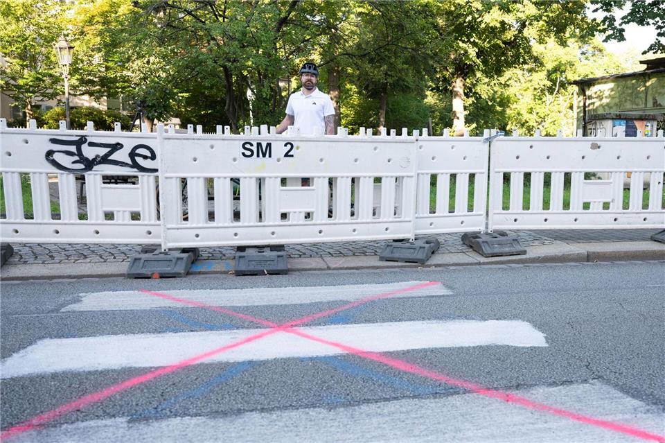 Dass plötzlich an der Stelle ein Zebrastreifen aufgetaucht sei, hätten viele gar nicht mitbekommen, sagte Kraft.Sebastian Kahnert/dpa