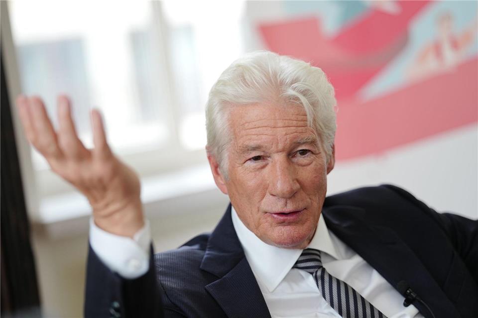 Dass sein Sohn Homer nun auch vor der Kamera steht, habe ihn überrascht, sagt US-Schauspieler Richard Gere im Interview. Kay Nietfeld/dpa