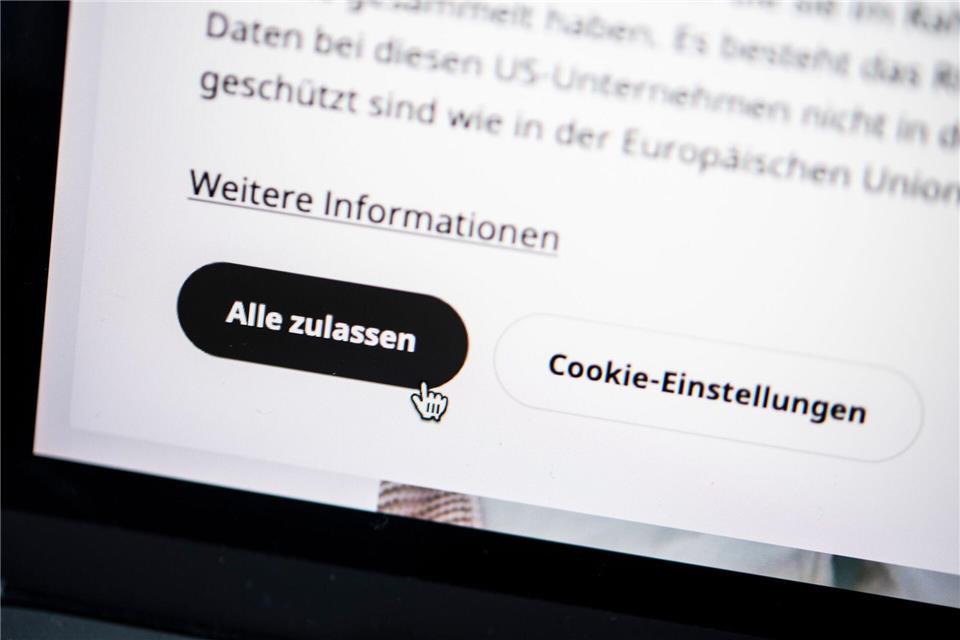 Daten, Abos, Verträge: Dark Patterns sind manipulative Designs oder Prozesse, die User einer Website zu einer Handlung verleiten sollen.picture alliance/dpa/dpa-tmn