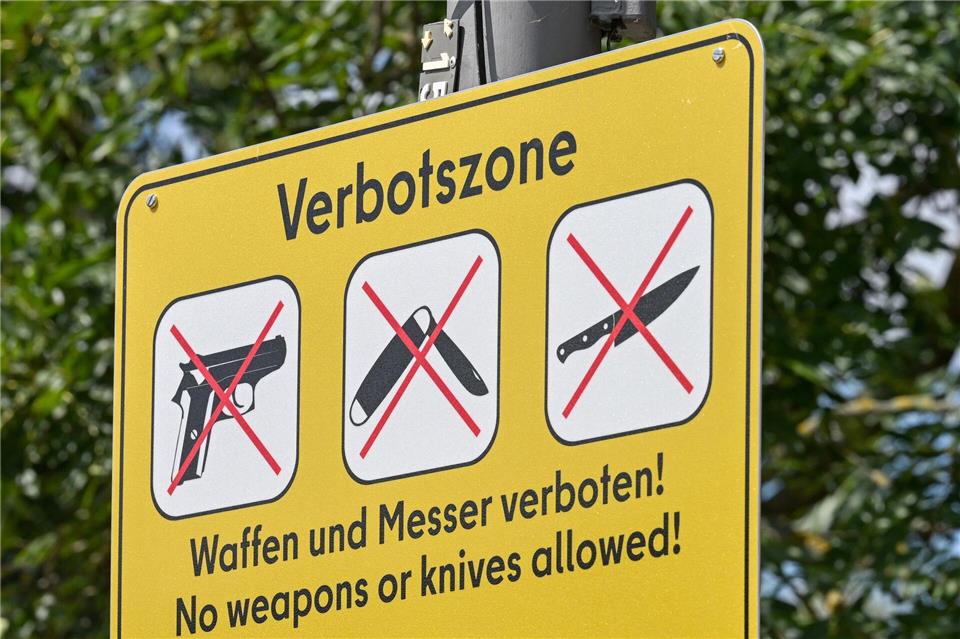 Dauerhafte Messerverbotszonen gibt es in Berlin bereits. (Symbolbild).Soeren Stache/dpa