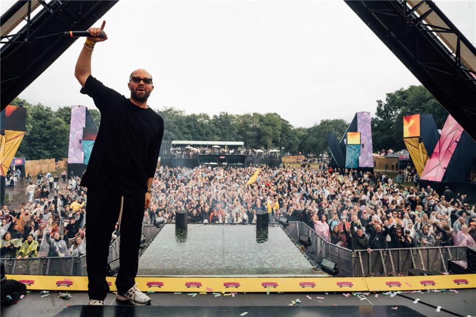 David Puentez füllt die Bühnen bei Festivals, hier in Enschede beim „Freshtival“.