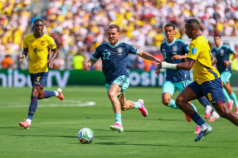 David Raum (M) war einer von 16 RB-Spielern, die in der Nations League 2024/25 für Auswahleinsätze freigestellt worden. (Archivbild)Jan Woitas/dpa
