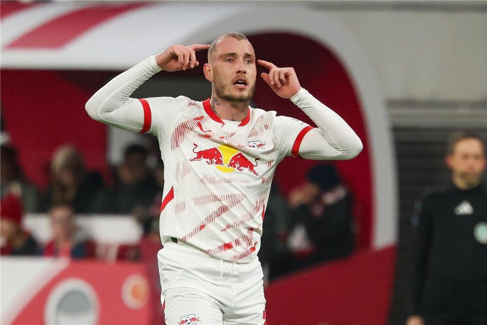 David Raum wird RB Leipzig beim FC Bayern als Kapitän aufs Feld führen. Jan Woitas/dpa