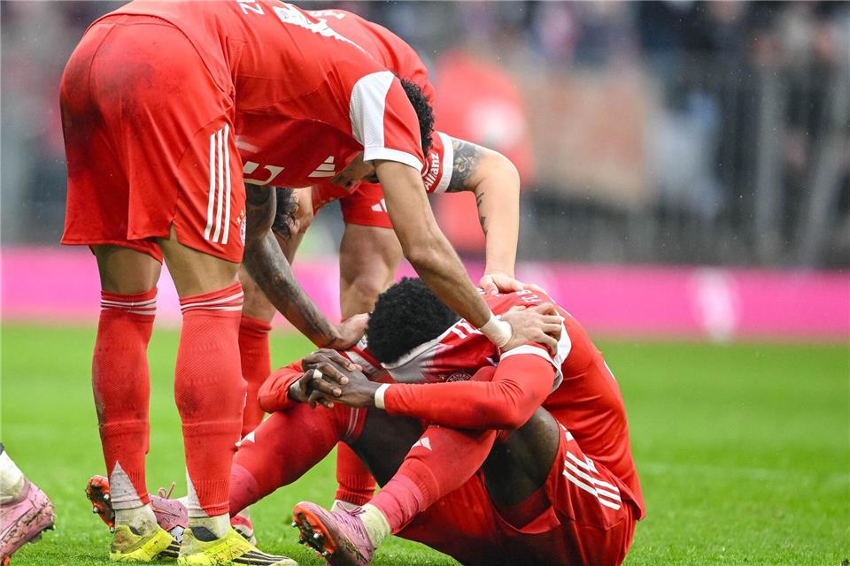 Davies brauchte Trost von den Kollegen.Harry Langer/dpa