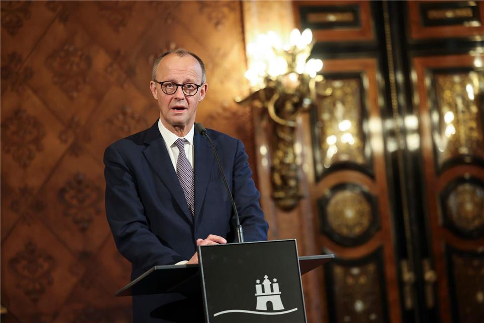 Davos, Brüssel, Rom - und nun Hamburg: Kanzler Merz ist der Gastgeber des Nordsee-Gipfels.Christian Charisius/dpa