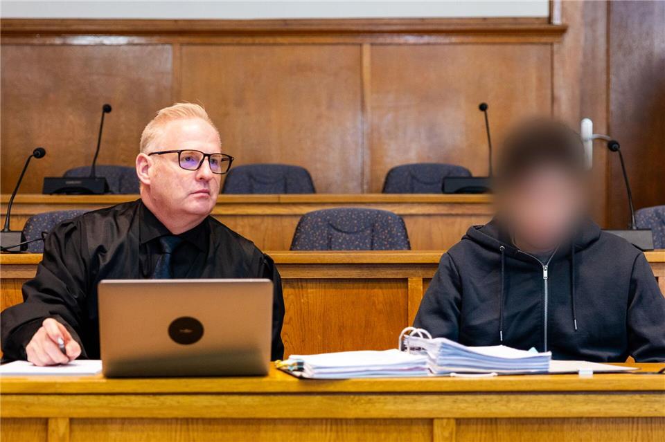 Dem Angeklagten wurden Mord, versuchter Mord und besonders schwerer Raub vorgeworfen. (Archivbild)Laszlo Pinter/dpa