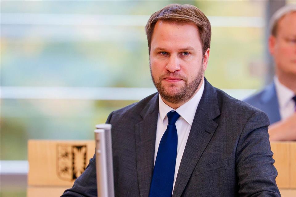 „Dem Klimaschutz helfen solche hehren Ziele also überhaupt nicht“, erklärte FDP-Fraktionschef Christopher Vogt. (Archivbild)Frank Molter/dpa