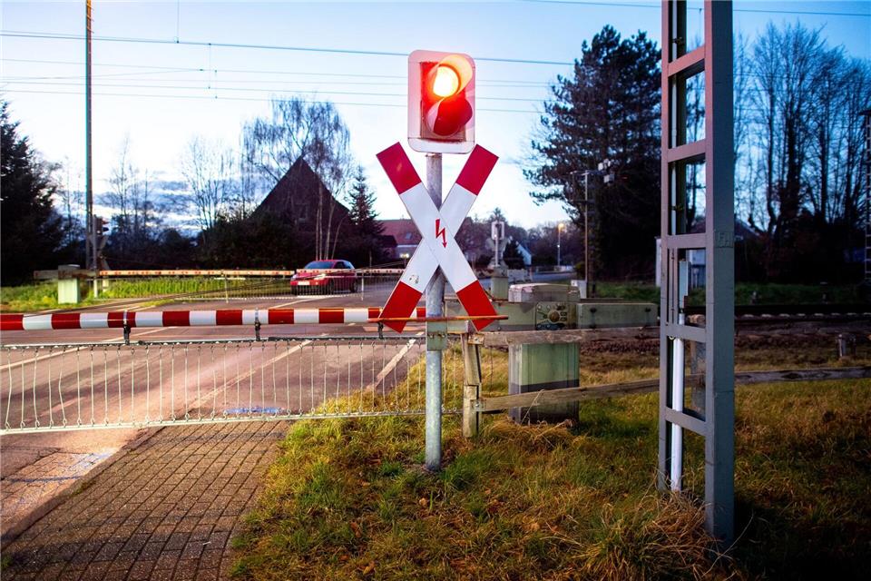 Dem Unbekannten reißt der Geduldsfaden und er wird selbst tätig. (Symbolbild)Hauke-Christian Dittrich/dpa