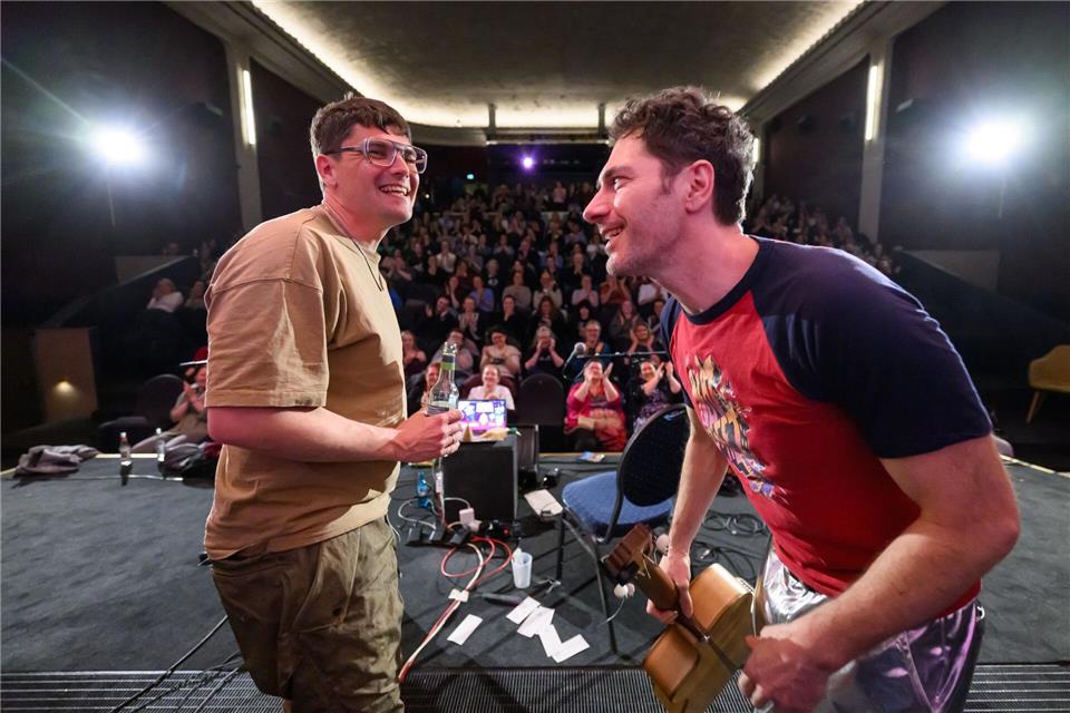 Demian Kappenstein und Reentko Dirks laden seit 2017 zum „Betreuten Singen“.Robert Michael/dpa