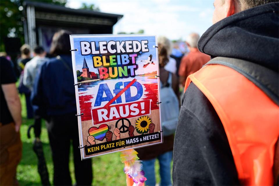 Demonstrierende bei Wahlkampfveranstaltung der AfDPhilipp Schulze/dpa