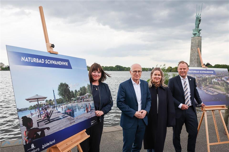 Den Entwurf zum Naturbad Schwanenwik in der Alster stellen Umweltsenatorin Katharina Fegebank, Bürgermeister Peter Tschentscher, Bäderland-Chefin Susan Zetzmann und Sportsenator Andy Grote (von links) am geplanten Standort vor. Christian Charisius/dpa