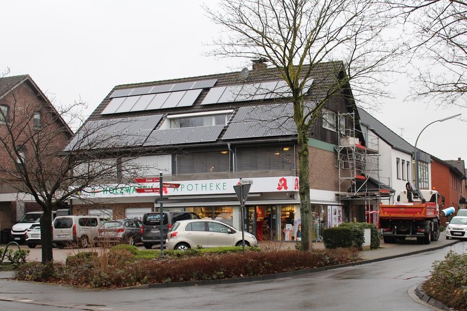 Den Platz vor der Holzwarth-Apotheke und dem Ärztehaus möchte der Eigentümer umgestalten.