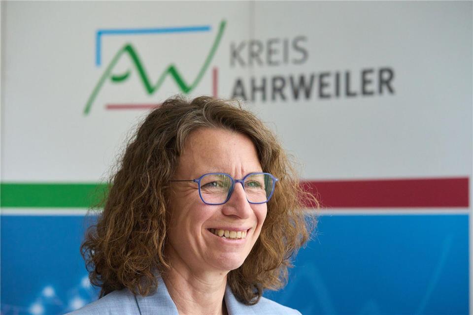 Den Wiederaufbau im Ahrtal brauche weiter Zeit, sagt Landrätin Weigand.Thomas Frey/dpa