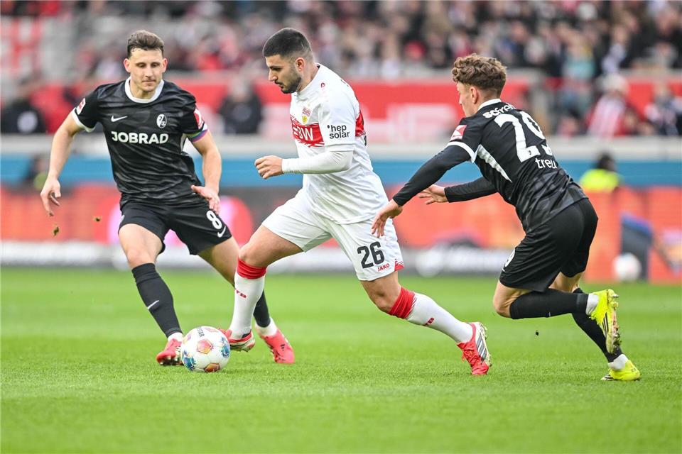 Deniz Undav (M.) und der VfB treffen im Pokal-Halbfinale auf Freiburg. (Archivbild)Harry Langer/dpa