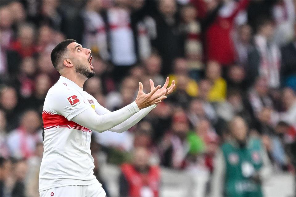 Deniz Undav reagiert nach einer Szene im VfB-Trikot. (Archivbild)Harry Langer/dpa