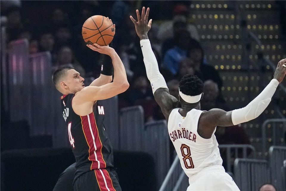 Dennis Schröder konnte die Niederlage der Cavaliers nicht verhindern.Sue Ogrocki/AP/dpa