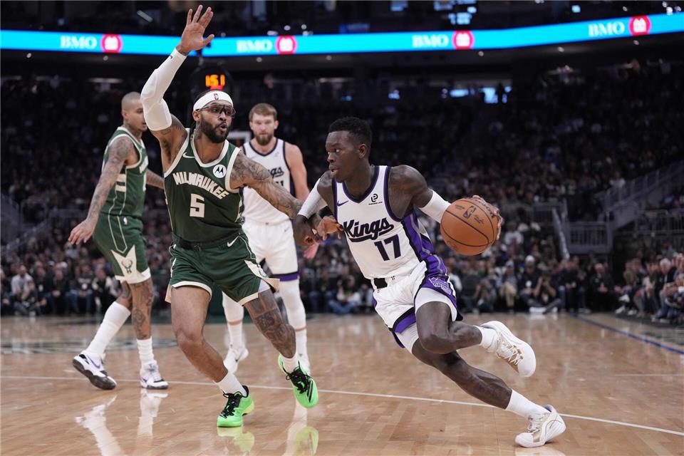 Dennis Schröder zeigte seine beste Saisonleistung für sein neues Team Sacramento.Morry Gash/AP/dpa
