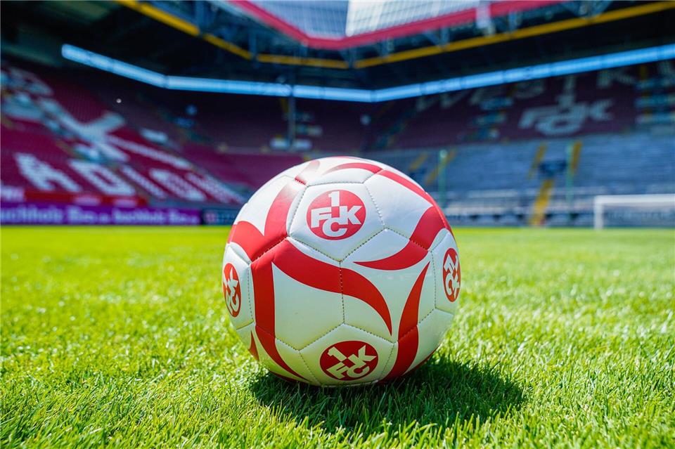 Der 1. FC Kaiserslautern hat Rechtsverteidiger Paul Joly auf Leihbasis verpflichtet.Uwe Anspach/dpa