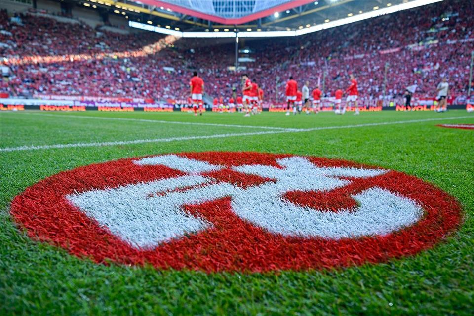 Der 1. FC Kaiserslautern leiht Innenverteidiger Kelven Frees aus. (Symbolbild)Uwe Anspach/dpa
