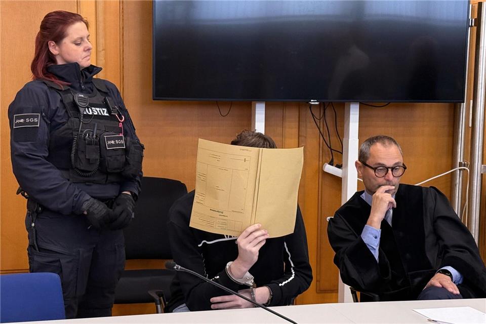 Der 18-Jährige muss nun für einige Jahre in Haft. Das Urteil ist aber noch nicht rechtskräftig. (Archivbild)Nico Pointner/dpa
