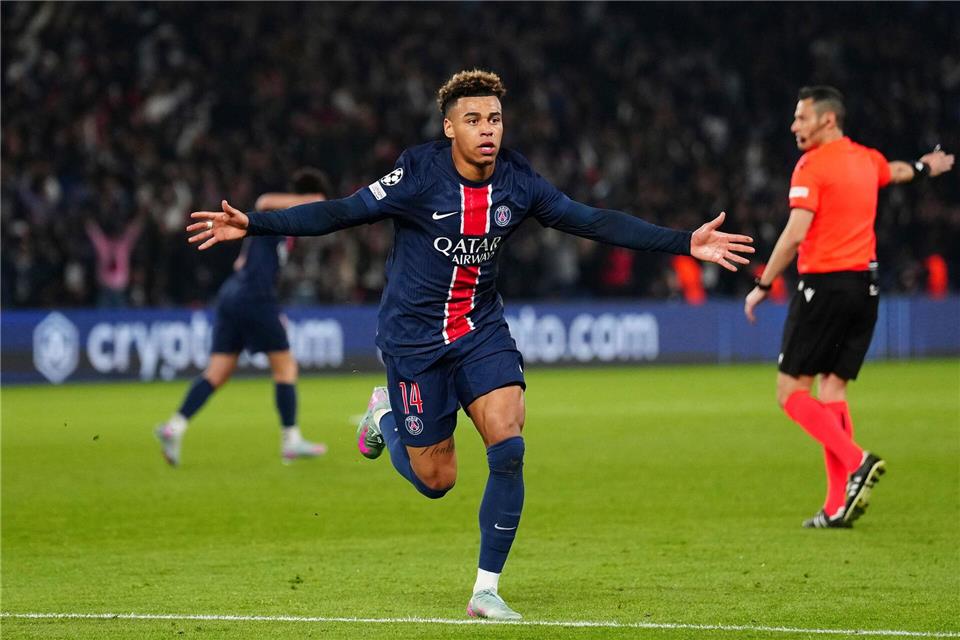 Der 19 Jahre alte Désiré Doué erzielte mit einem Traumtor den Ausgleich für Paris.Aurelien Morissard/AP/dpa