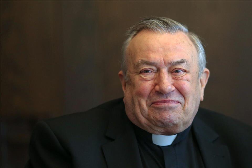 Der 2018 verstorbene Kardinal Karl Lehmann hatte eine große Sammelleidenschaft für Bücher. (Archivbild)Fredrik von Erichsen/dpa